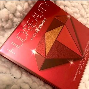 Huda Beauty Ruby Obsessions